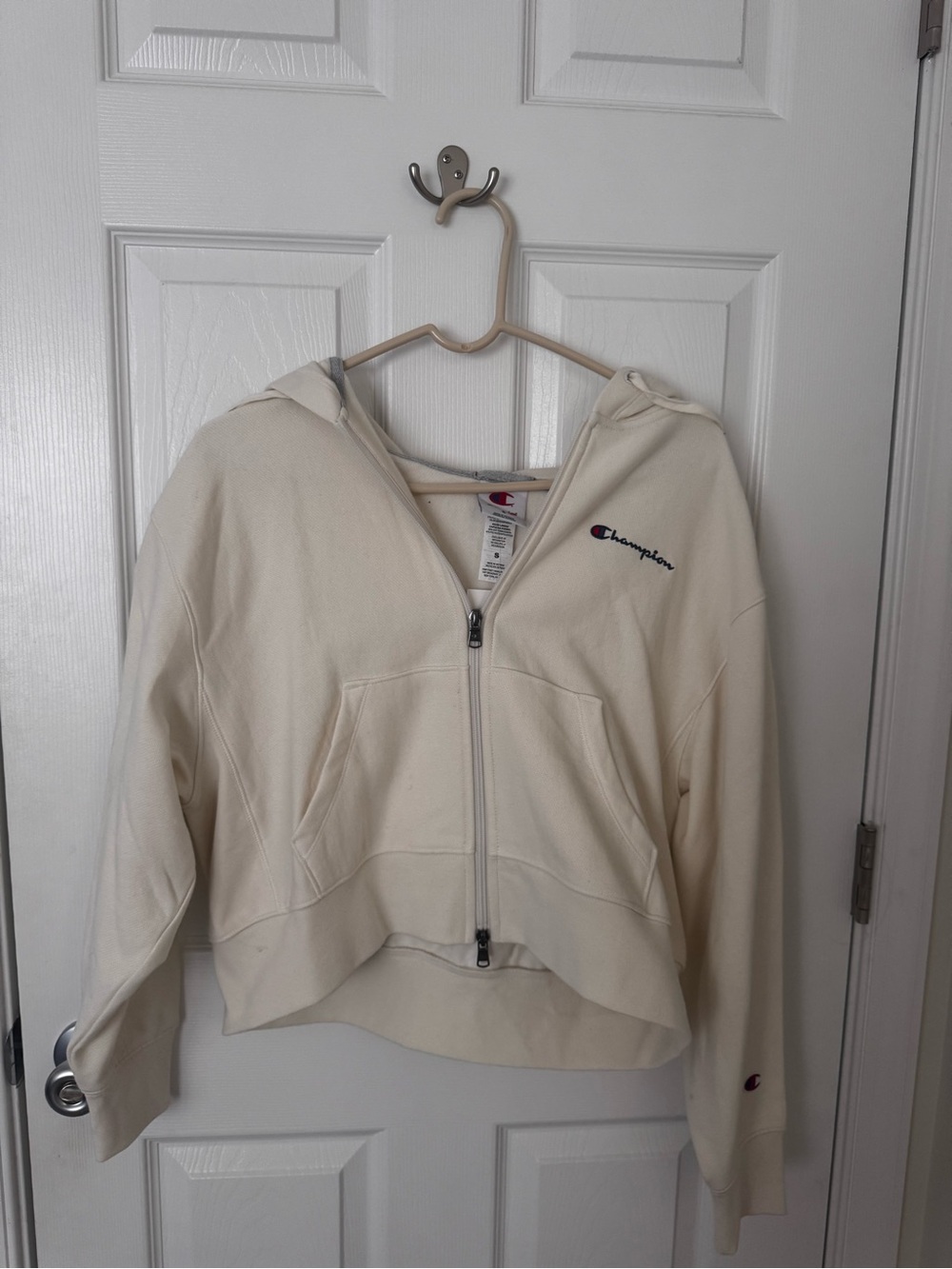 Champion Off-White Cropped Full-Zip Hoodie with Embroidered Logo - S